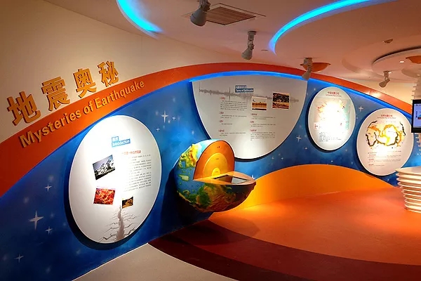 vr�����w���