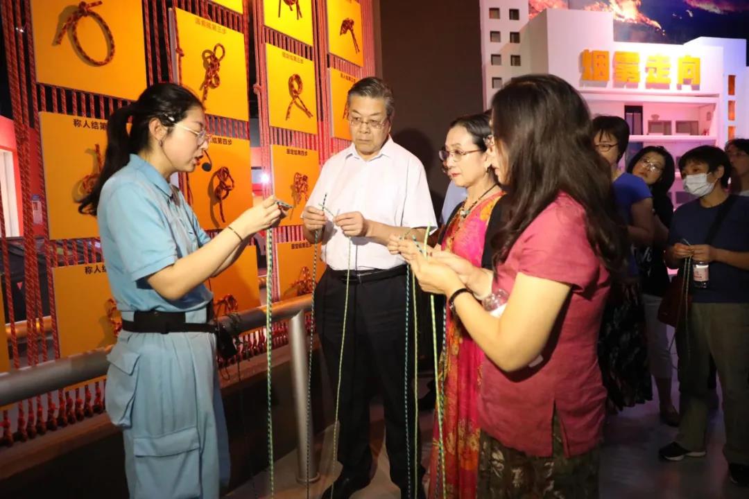 �Y�KӖ���Ծ�